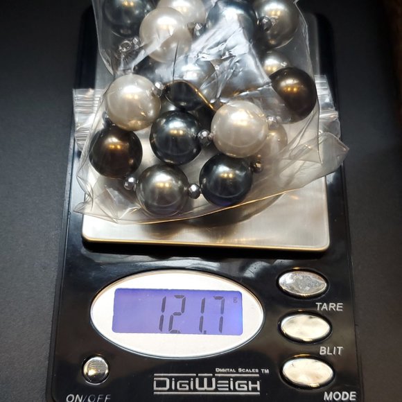 20 Inch Sterling Silver Beautiful Heavy Faux Pearl Unique Necklace - Picture 6 of 6